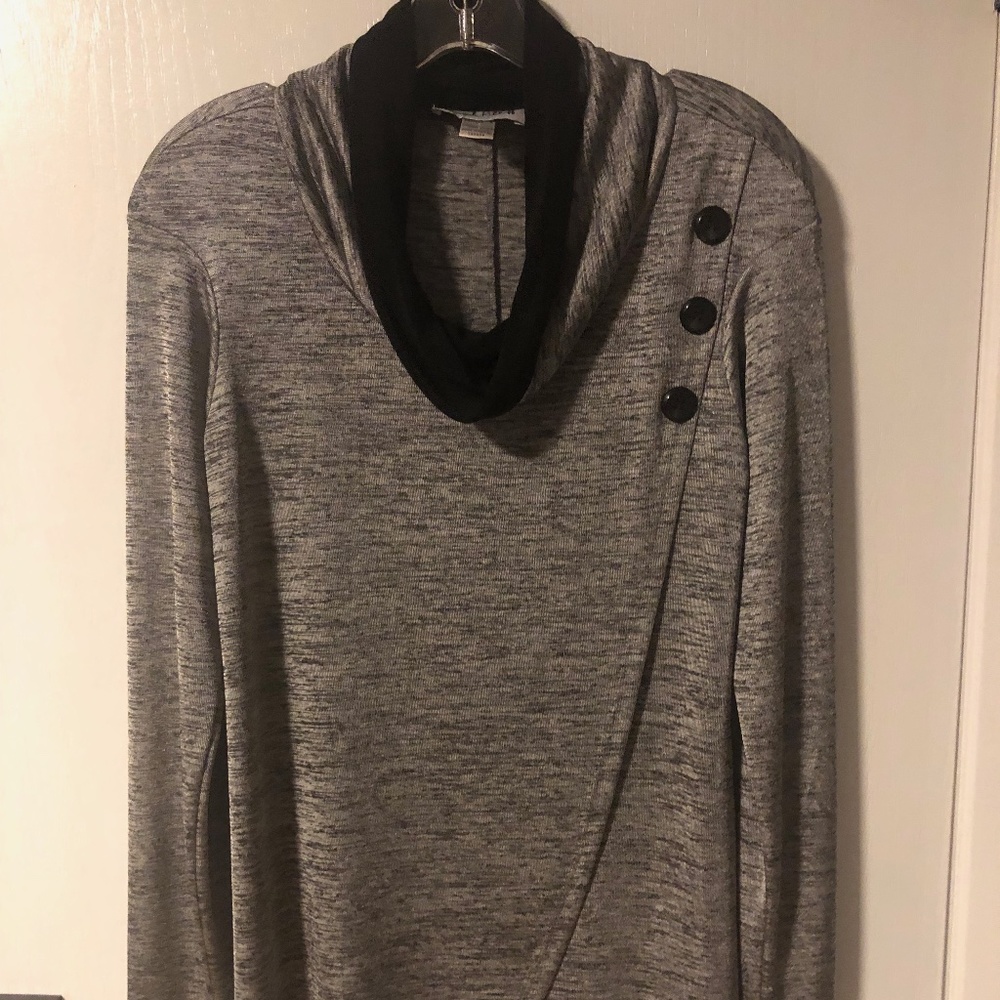 Stunning Joseph Ribkoff Grey w/Black details Top